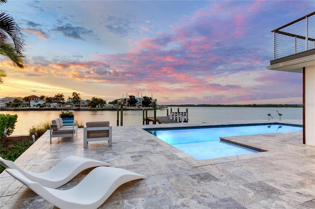 16117 4TH STREET E, REDINGTON BEACH, FL 33708