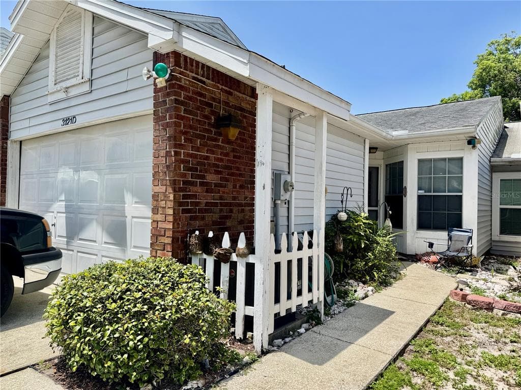 3121 BEECHER DRIVE E # D, PALM HARBOR, FL 34683