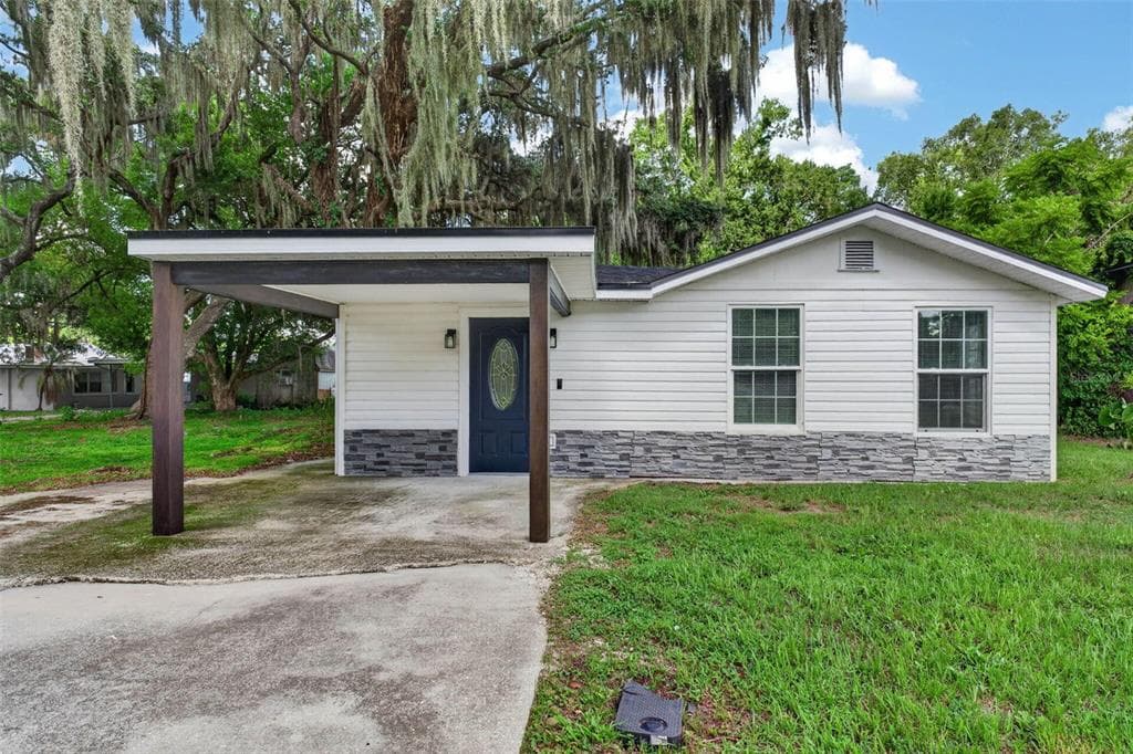 925 ADRIAN COURT, LAKELAND, FL 33801