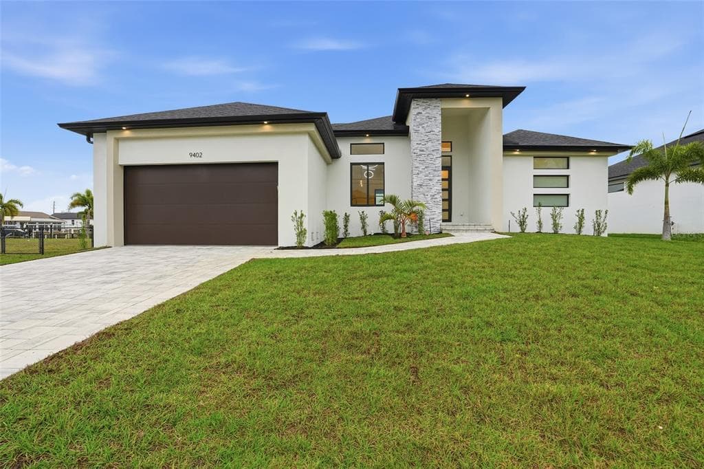 9402 ARRID CIRCLE, PORT CHARLOTTE, FL 33981