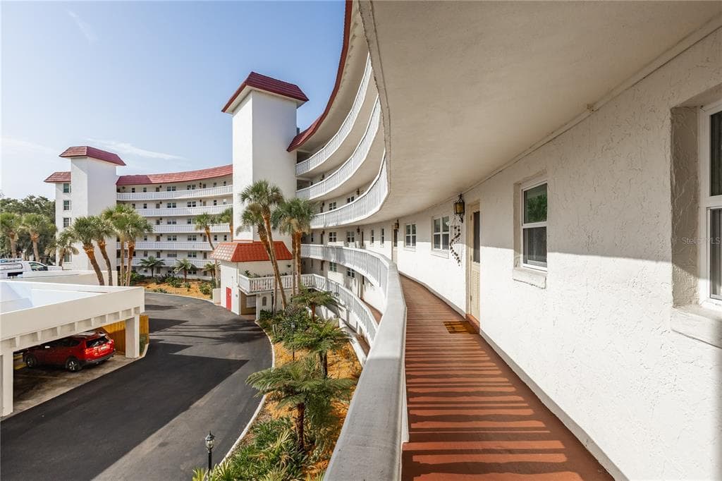 601 N MCDONALD STREET # 310, MOUNT DORA, FL 32757 — zdjęcie 2