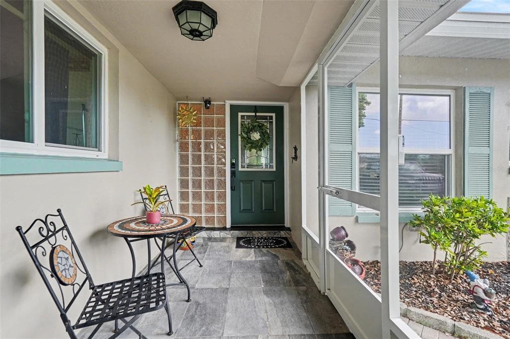 5603 LOWN STREET N, ST PETERSBURG, FL 33714 — zdjęcie 4