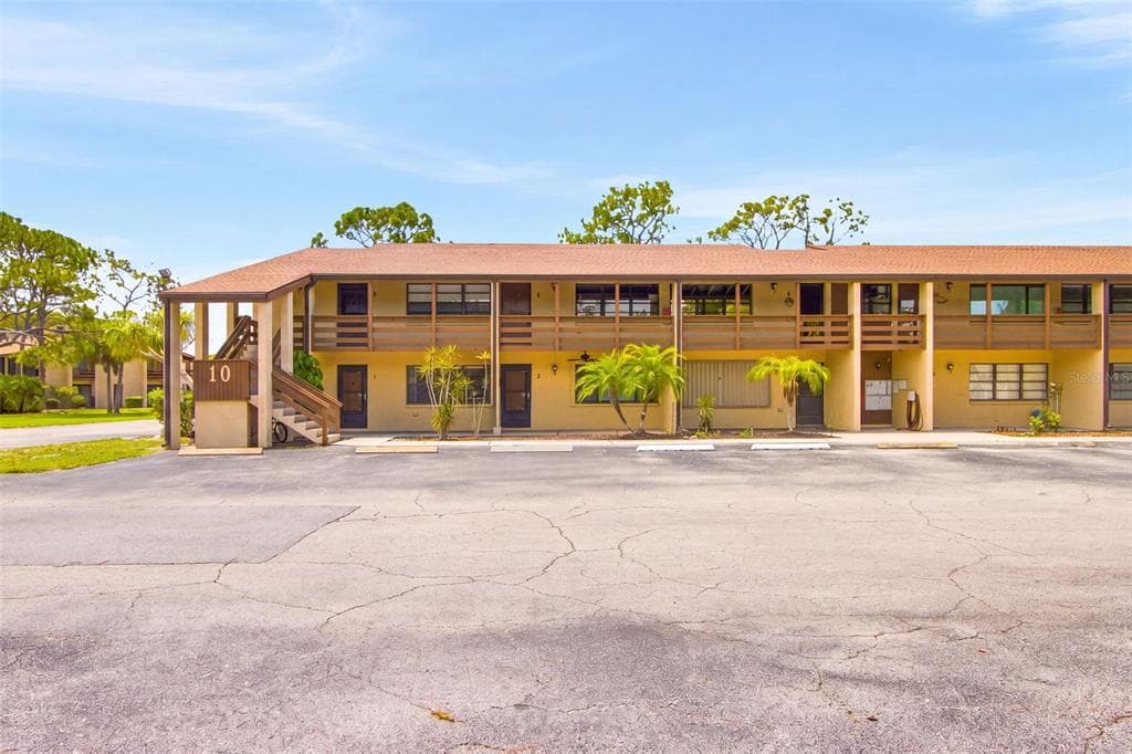 10 QUAILS RUN BOULEVARD # 8, ENGLEWOOD, FL 34223 — zdjęcie 2