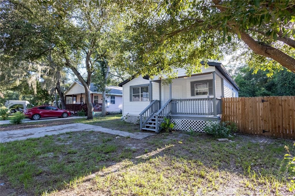 3110 GORDON COURT, TAMPA, FL 33619 — zdjęcie 2