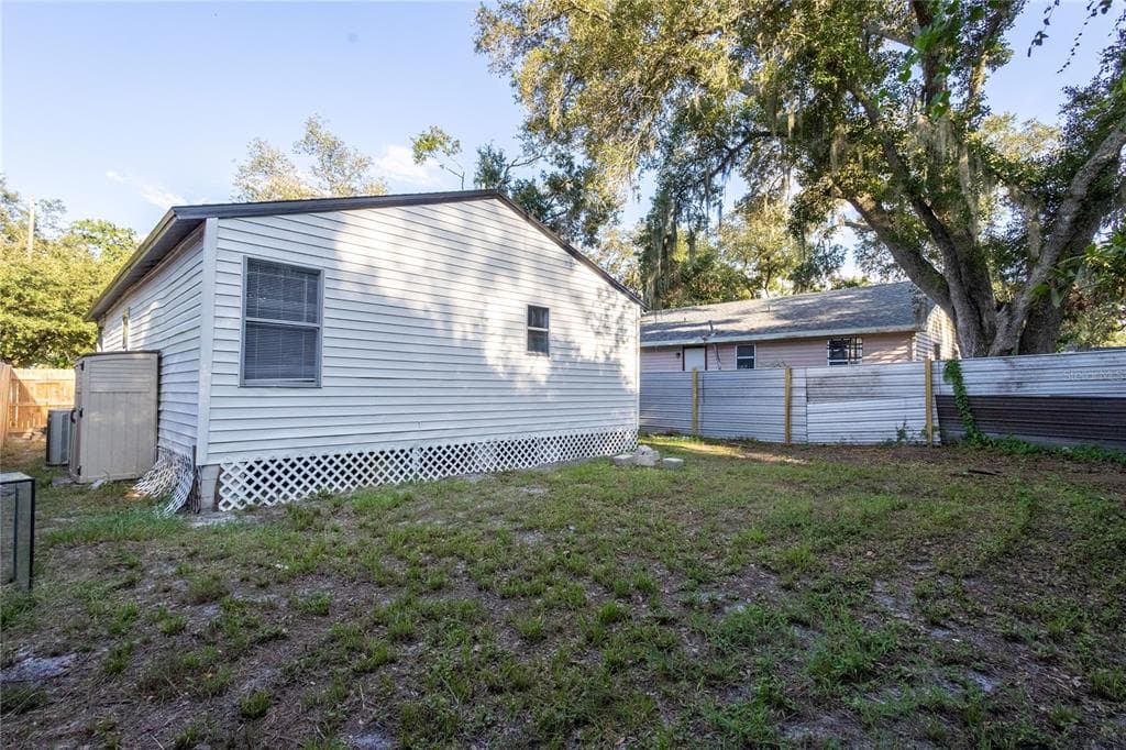 3110 GORDON COURT, TAMPA, FL 33619 — zdjęcie 3