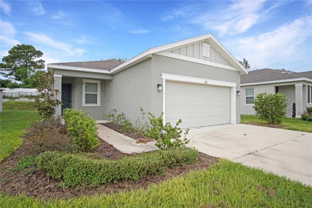 832 BLUE CREEK DRIVE, HAINES CITY, FL 33844