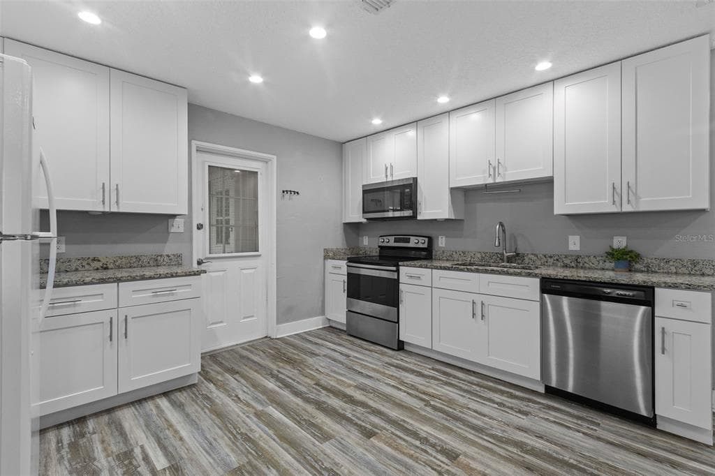 4402 W TRILBY AVENUE, TAMPA, FL 33616 — zdjęcie 4