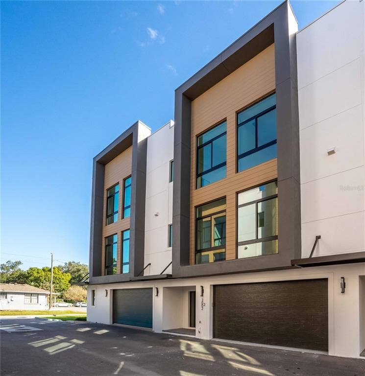 3002 W PLATT # 3, TAMPA, FL 33609