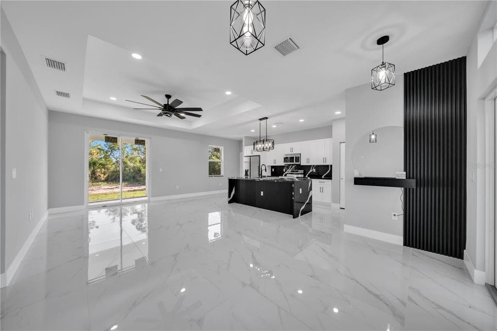 885 BARCIA STREET E, LEHIGH ACRES, FL 33974 — zdjęcie 5