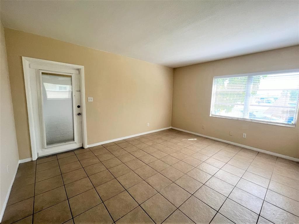 12175 3RD STREET E # 2, TREASURE ISLAND, FL 33706 — zdjęcie 4