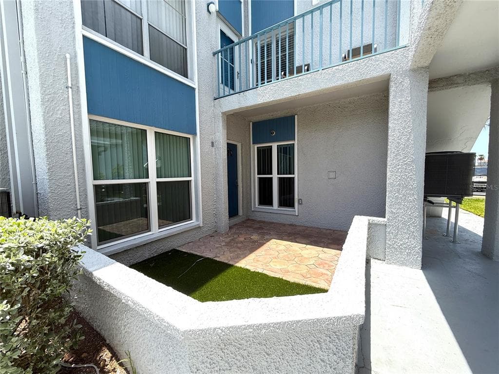 201 MEDALLION BOULEVARD # D, MADEIRA BEACH, FL 33708 — zdjęcie 2
