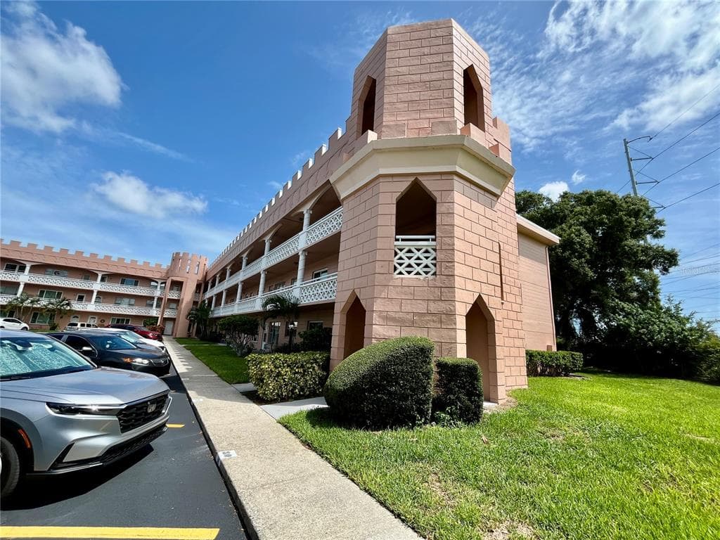 2458 COLUMBIA DRIVE # 28, CLEARWATER, FL 33763