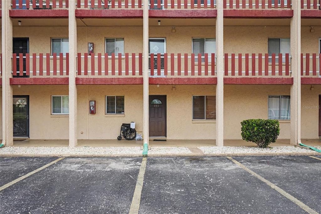 4009 LAKE BAYSHORE DRIVE # 105, BRADENTON, FL 34205 — zdjęcie 2