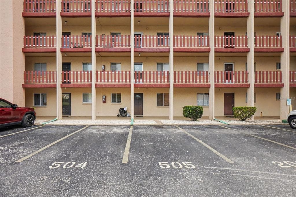 4009 LAKE BAYSHORE DRIVE # 105, BRADENTON, FL 34205
