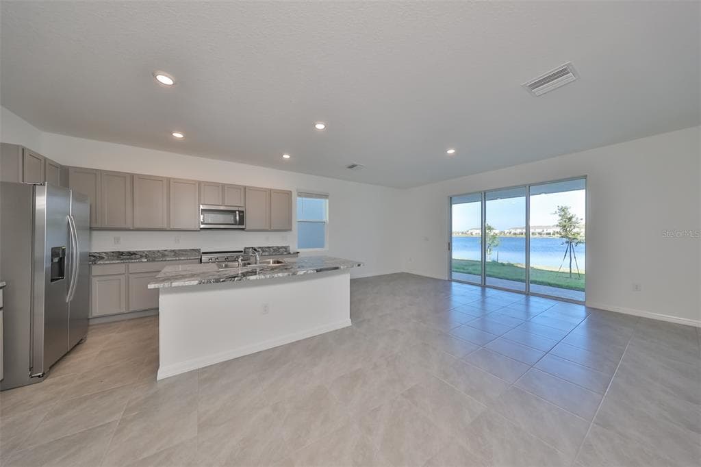 379 MANGROVE SHADE CIRCLE, APOLLO BEACH, FL 33572 — zdjęcie 2