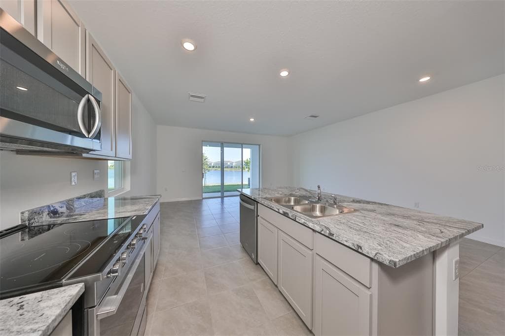 379 MANGROVE SHADE CIRCLE, APOLLO BEACH, FL 33572 — zdjęcie 3