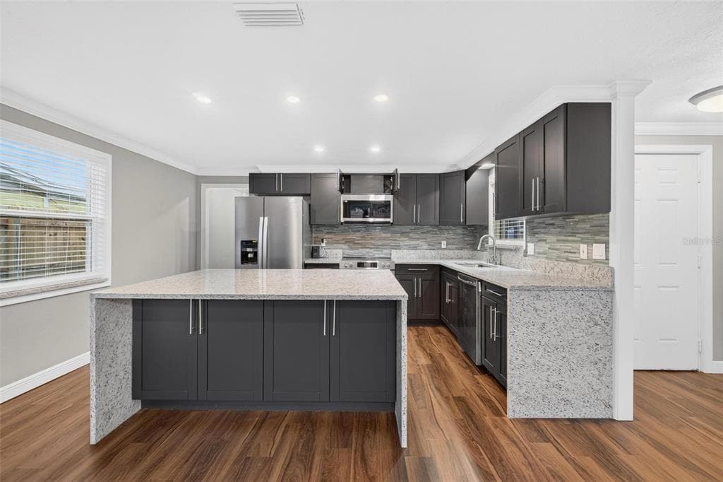 8700 58TH LANE N, PINELLAS PARK, FL 33782 — zdjęcie 3