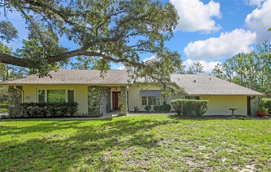 12 MAYFLOWER COURT E, HOMOSASSA, FL 34446