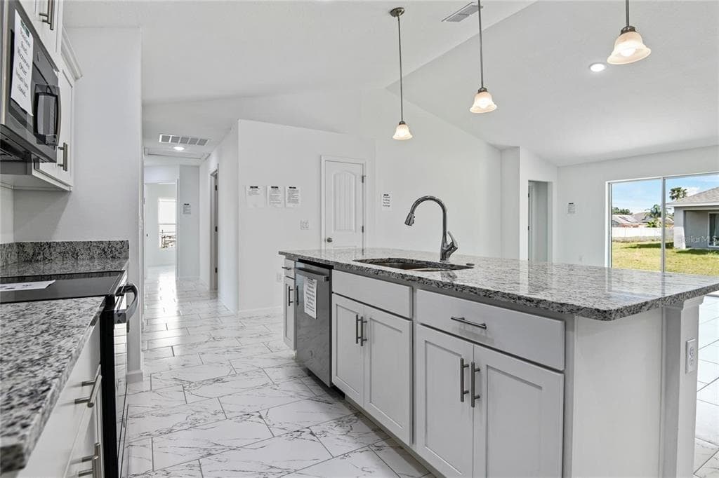 562 MARICOPA DRIVE, KISSIMMEE, FL 34758 — zdjęcie 2