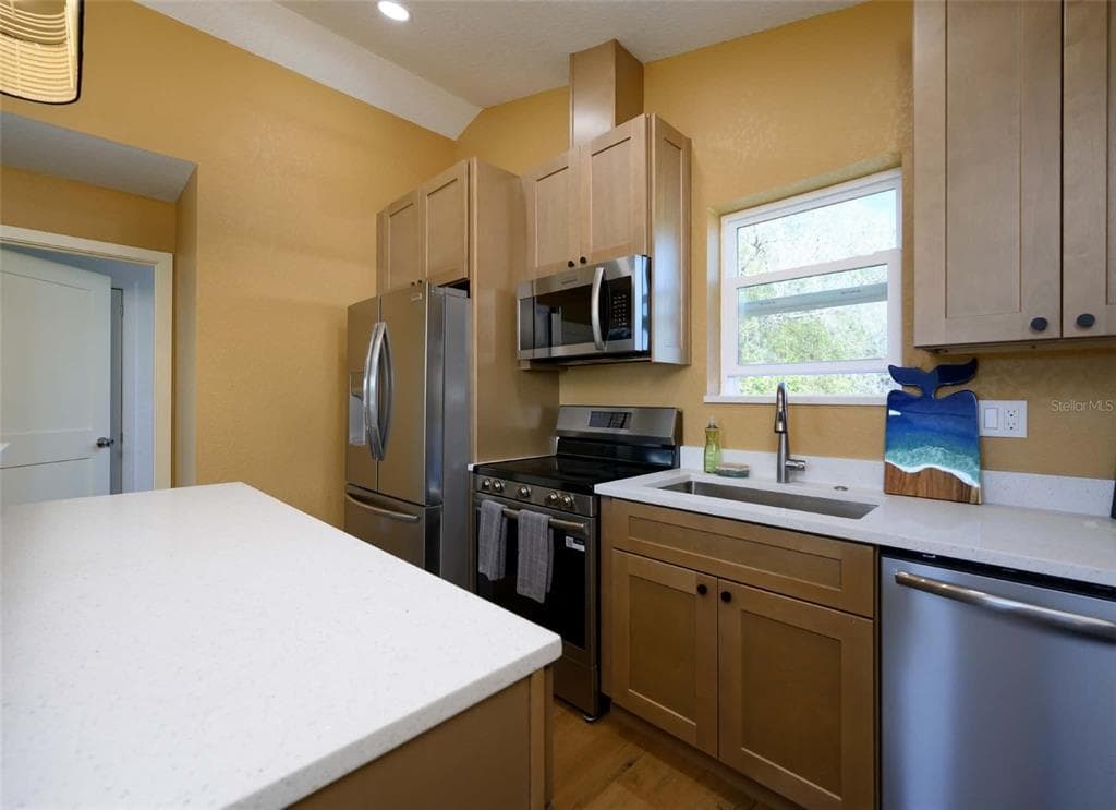 2324 1/2 BURLINGTON AVE N N, ST PETERSBURG, FL 33713 — zdjęcie 5