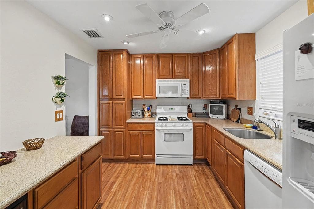 5970 80TH ST N # 301, ST PETERSBURG, FL 33709 — zdjęcie 2
