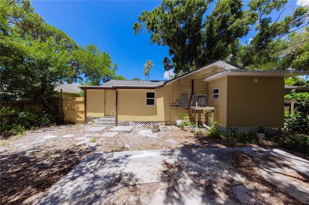 2240 10TH STREET S, ST PETERSBURG, FL 33705 — zdjęcie 2