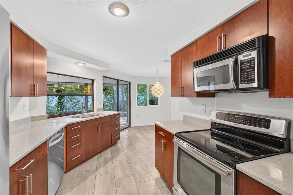 324 SWEETGUM COURT, PALM HARBOR, FL 34683 — zdjęcie 5