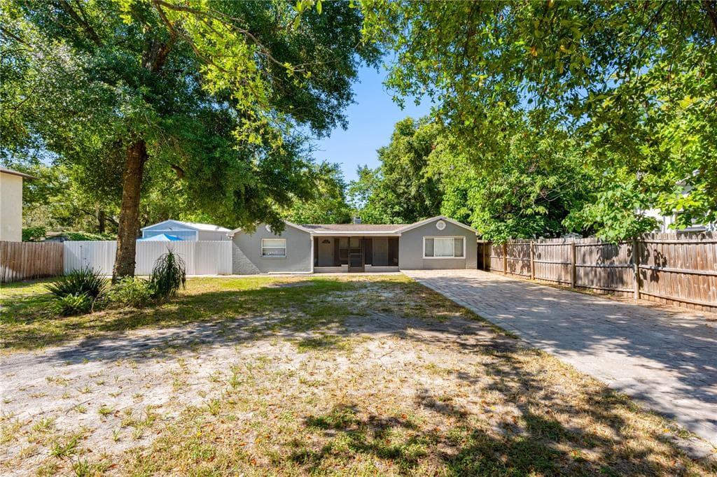 1205 E SENECA AVENUE, TAMPA, FL 33612