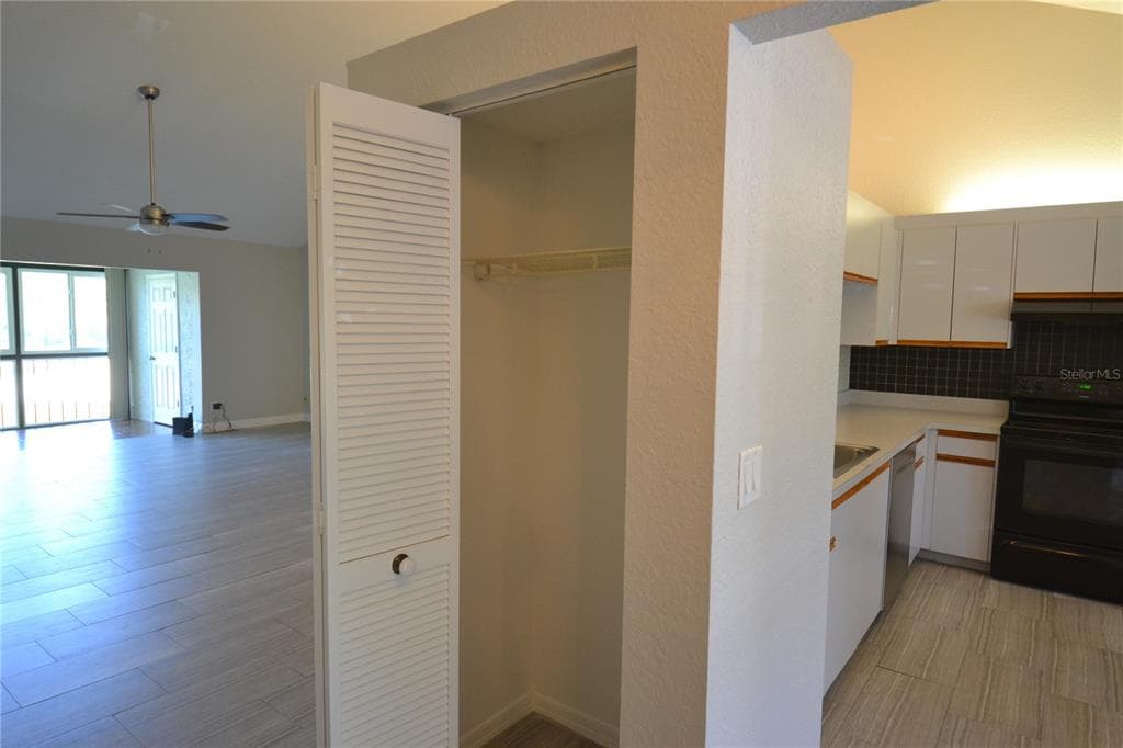 1801 E LAKE ROAD # 9E, PALM HARBOR, FL 34685 — zdjęcie 4