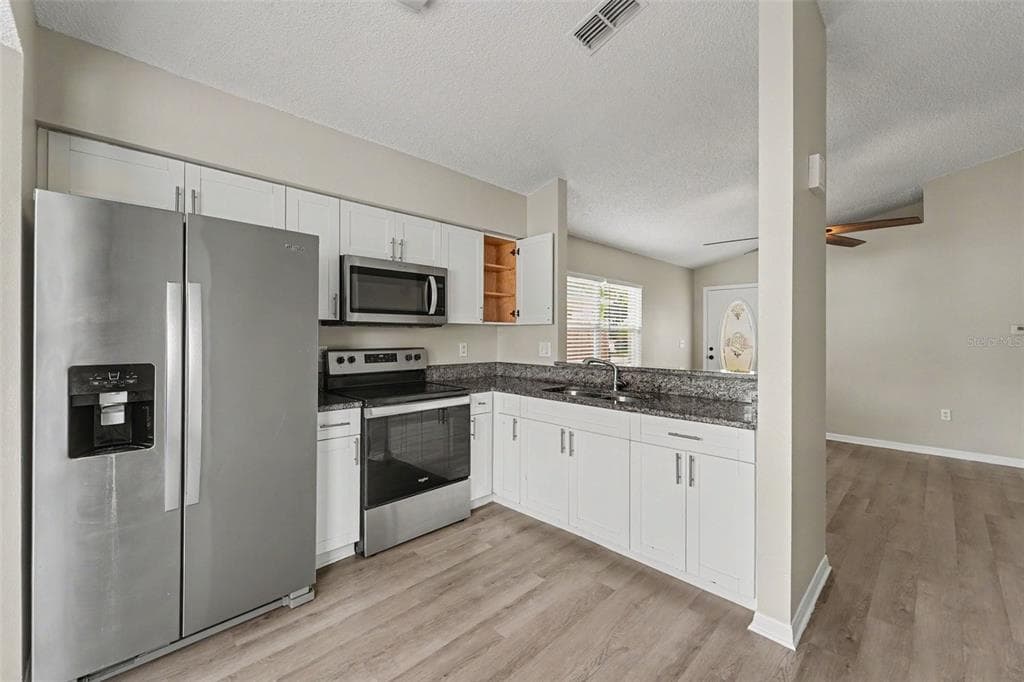 10236 FLAGSHIP AVENUE, PORT RICHEY, FL 34668 — zdjęcie 5