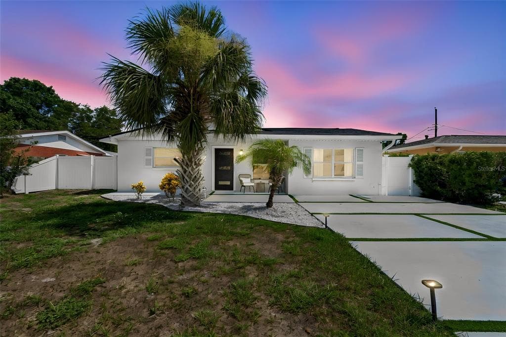 7508 W CARACAS STREET, TAMPA, FL 33615