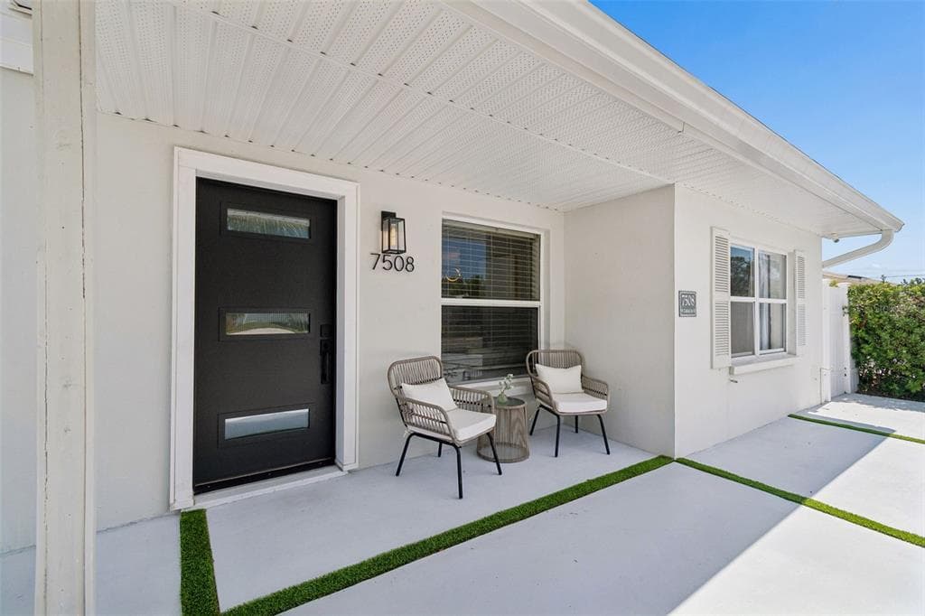 7508 W CARACAS STREET, TAMPA, FL 33615 — zdjęcie 4