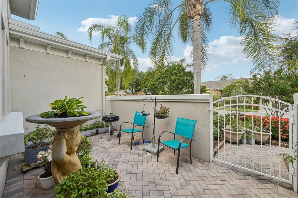 2288 SIFIELD GREENS WAY, SUN CITY CENTER, FL 33573 — zdjęcie 4