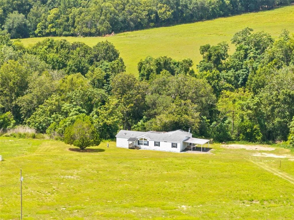 33320 LARKIN ROAD, DADE CITY, FL 33523