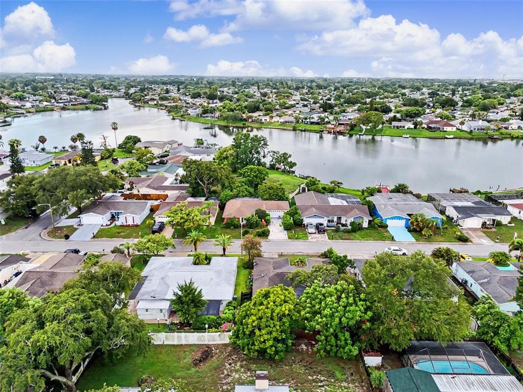 9641 LAKESIDE LANE, PORT RICHEY, FL 34668 — zdjęcie 2