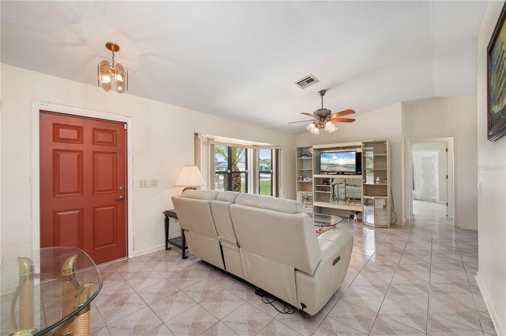 1659 BLUE LAKE CIRCLE, PUNTA GORDA, FL 33983 — zdjęcie 4