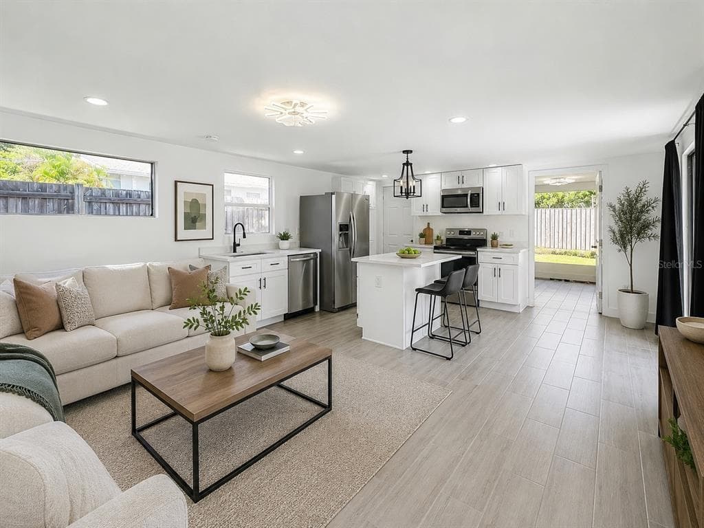 6920 DELANO AVENUE, TAMPA, FL 33619 — zdjęcie 4