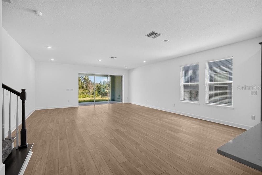 1623 ANSON LANE, ZEPHYRHILLS, FL 33541 — zdjęcie 3