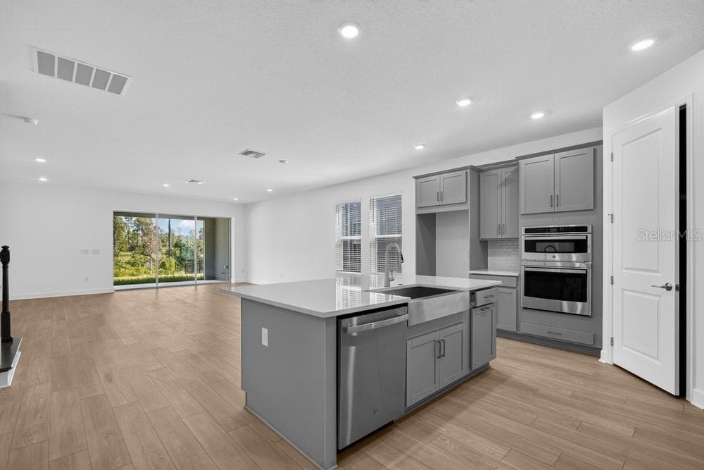 1623 ANSON LANE, ZEPHYRHILLS, FL 33541 — zdjęcie 5