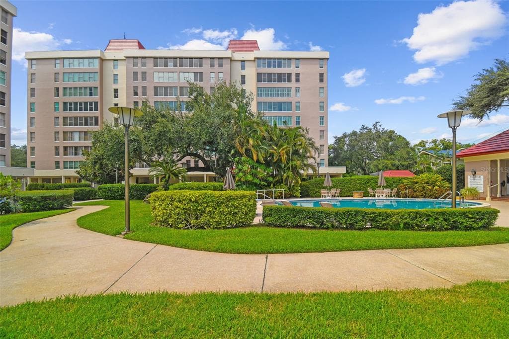 2403 S ARDSON PLACE # 902B, TAMPA, FL 33629