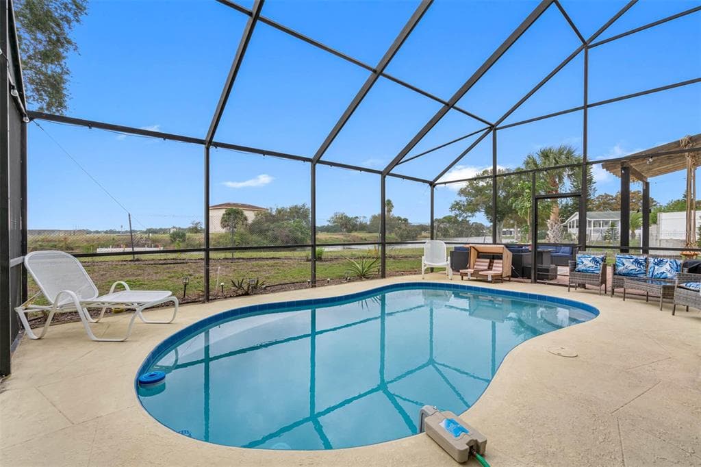 12692 PINEWAY DRIVE, LARGO, FL 33773