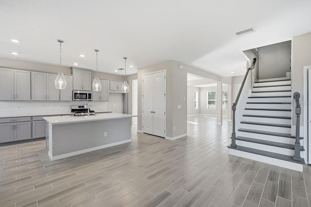 1678 TRAILHEAD LANE, ZEPHYRHILLS, FL 33541 — zdjęcie 2