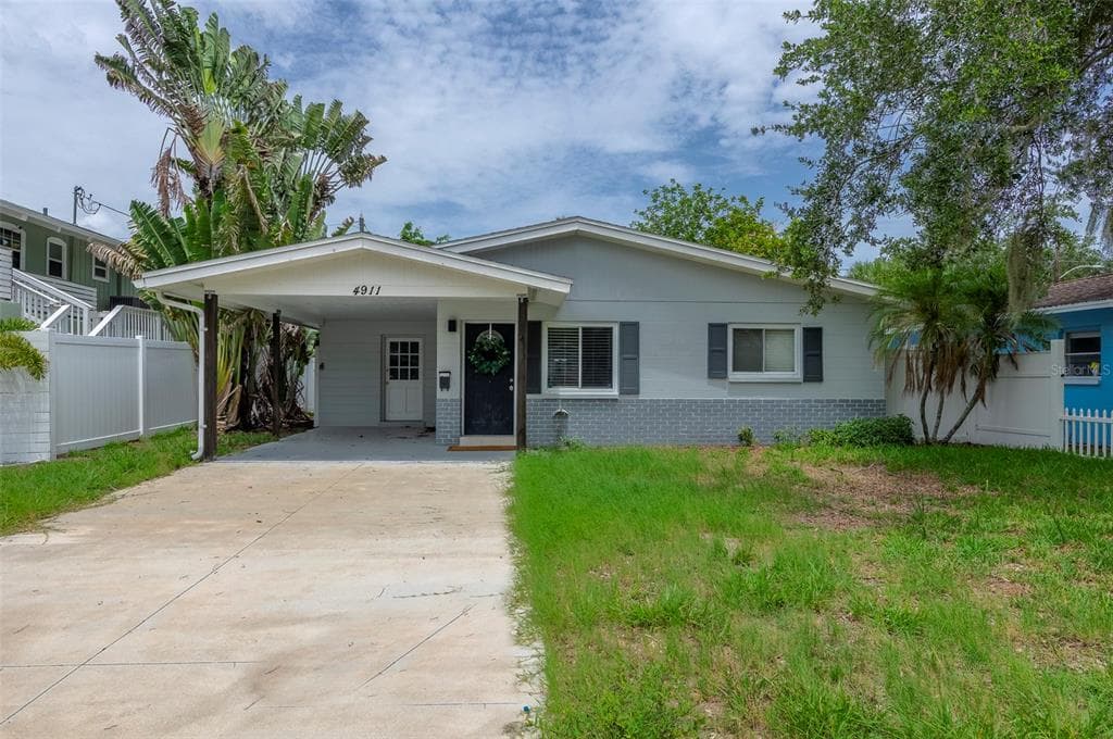 4911 CHANCELLOR STREET NE, ST PETERSBURG, FL 33703
