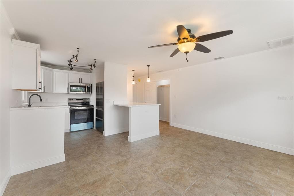 14036 MARGUERITE DRIVE, MADEIRA BEACH, FL 33708 — zdjęcie 3