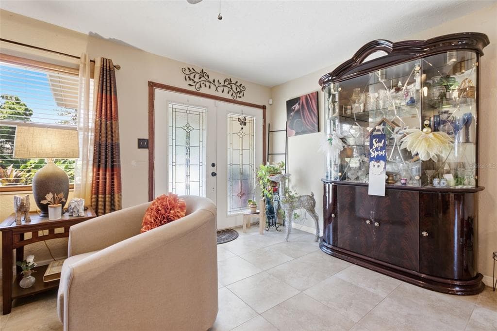 701 58TH AVENUE S, ST PETERSBURG, FL 33705 — zdjęcie 5
