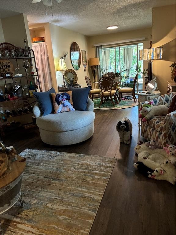 142 S SIMPSON STREET, MOUNT DORA, FL 32757