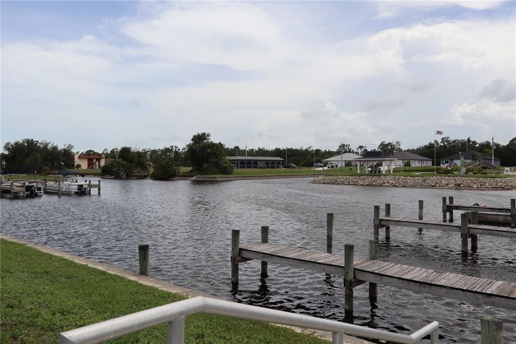18 GOLFVIEW COURT, ROTONDA WEST, FL 33947 — zdjęcie 5