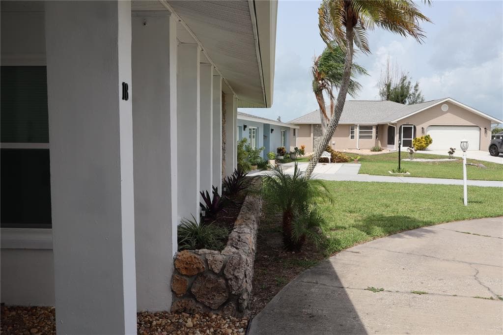 18 GOLFVIEW COURT, ROTONDA WEST, FL 33947 — zdjęcie 4
