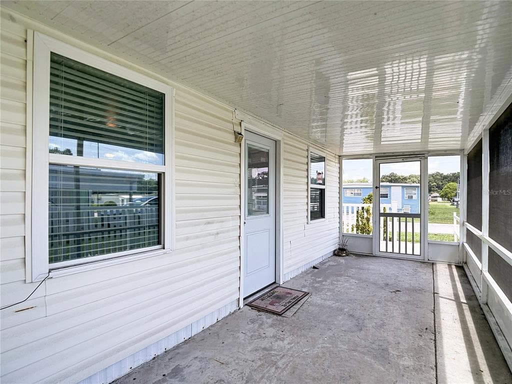 39032 OLA AVENUE, ZEPHYRHILLS, FL 33542 — zdjęcie 3