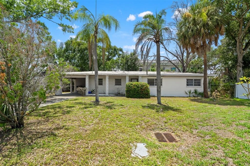 4635 W BAY VILLA AVENUE, TAMPA, FL 33611